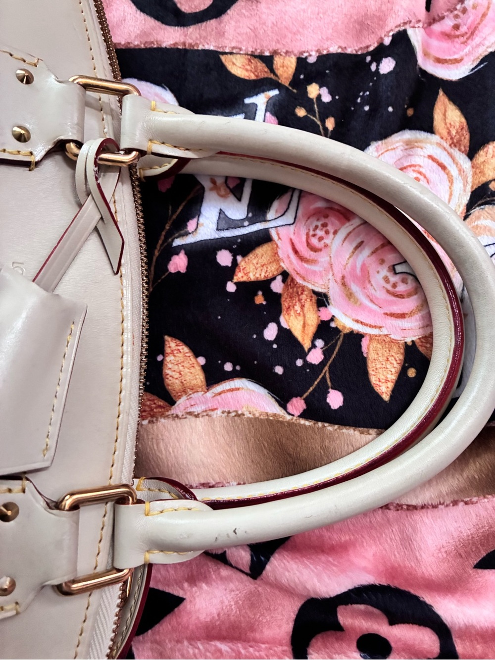 Louis Vuitton Cream Leather Tote with Gold-Tone Hardware Vintage France Lockit - Picture 7 of 16
